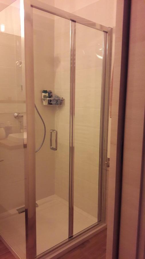 Liliom Apartment With Free Parking Space Budapest Exterior photo